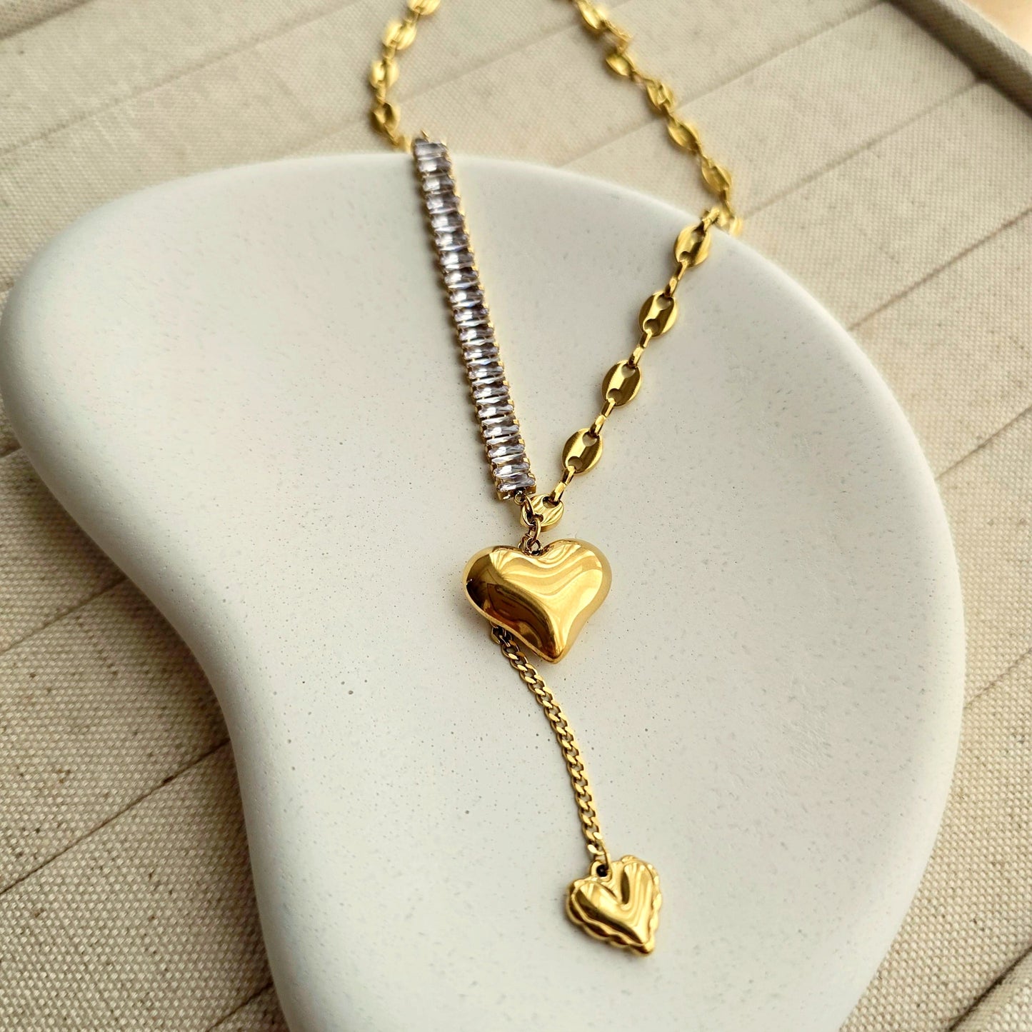 Dangling Heart Zircon Necklace-3 taahirajewellery