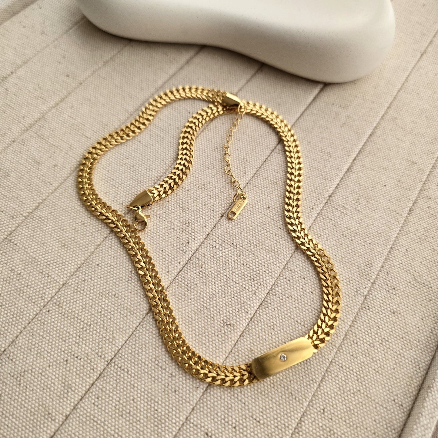 Alina Link Chain Necklace-3 taahirajewellery