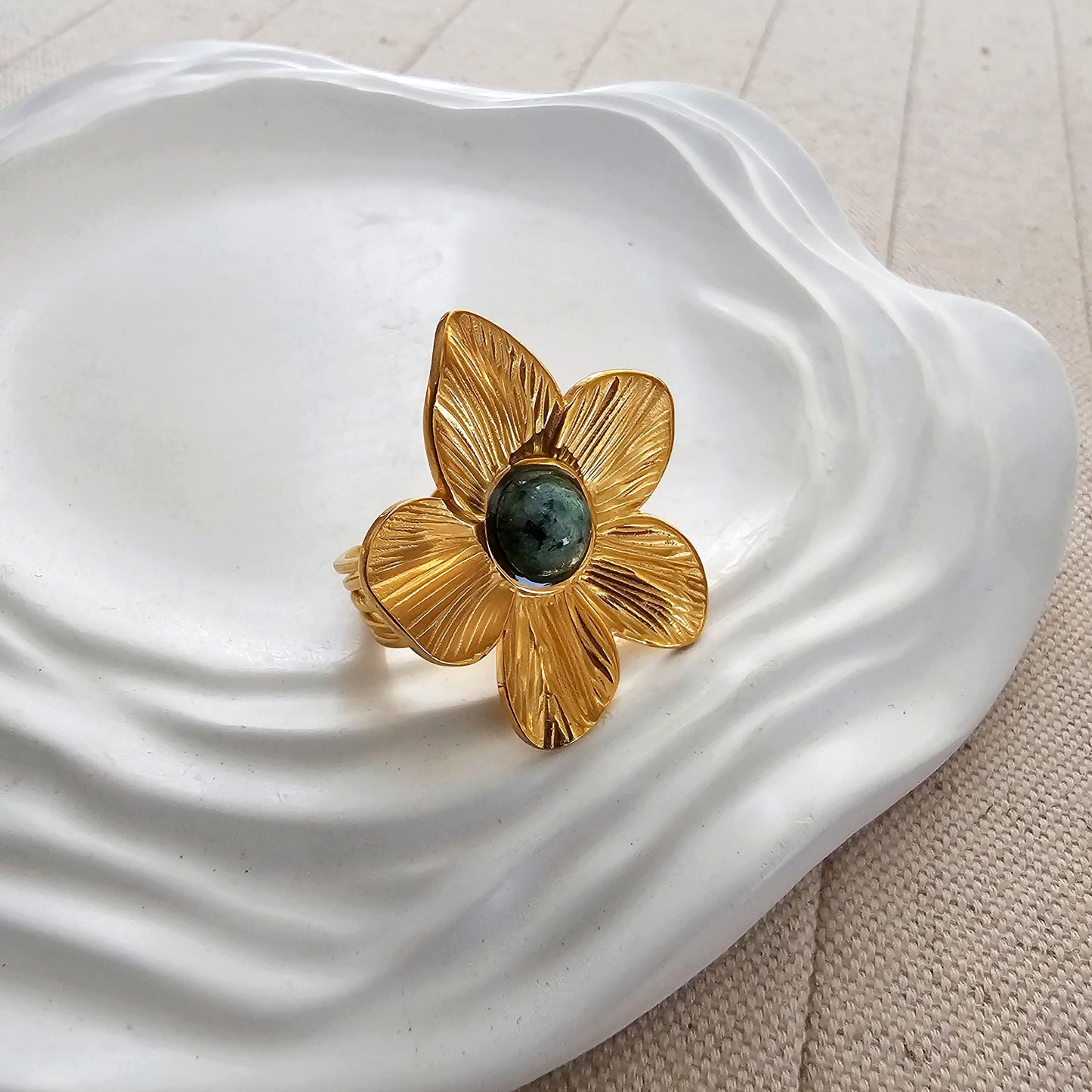 Bianca Gold Flower Ring-3 taahirajewellery