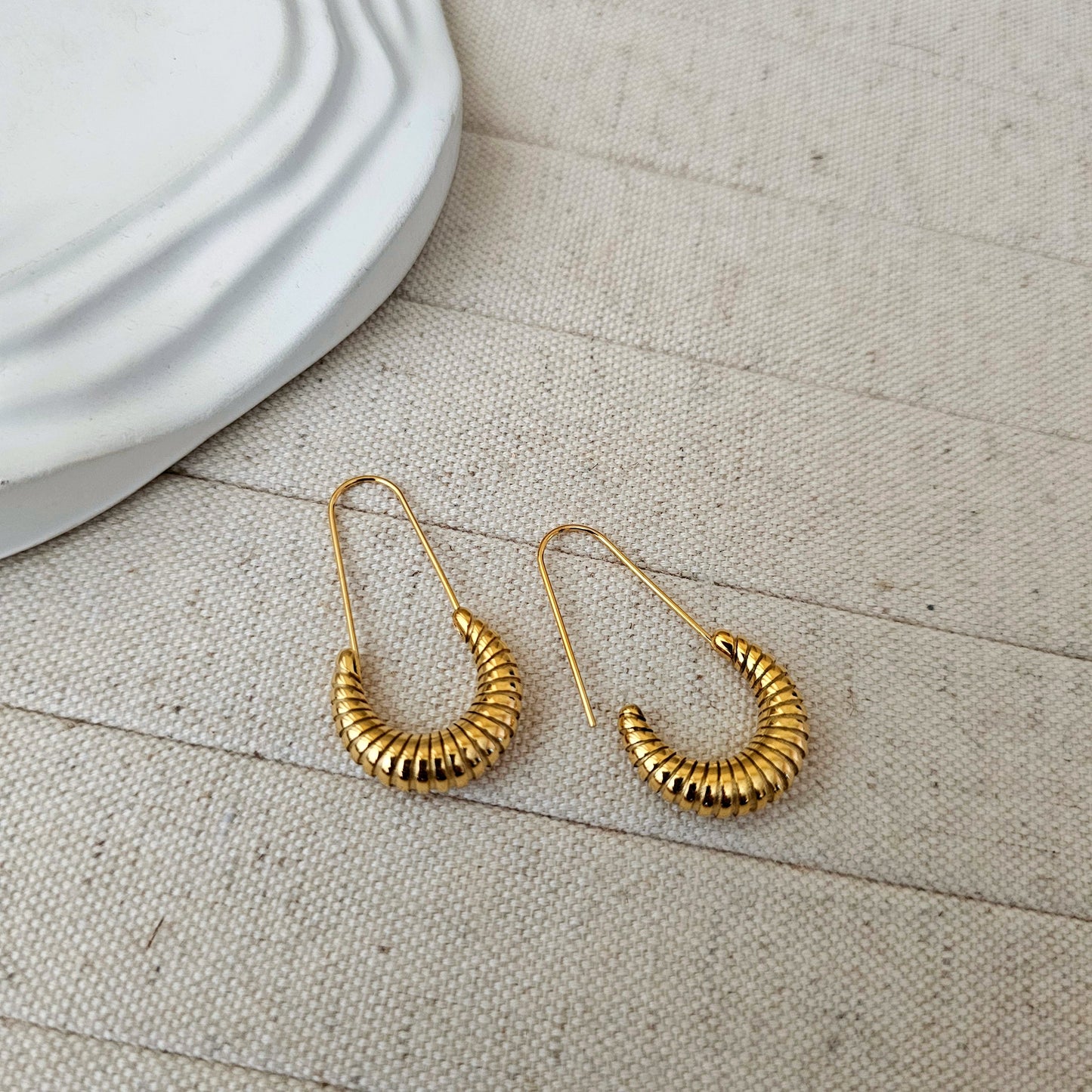 Trendy Safety Pin Hoop Earrings-3 taahirajewellery