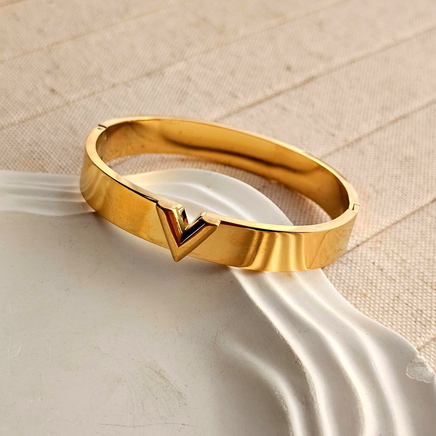 Nova V Bangle Bracelet-2 taahirajewellery