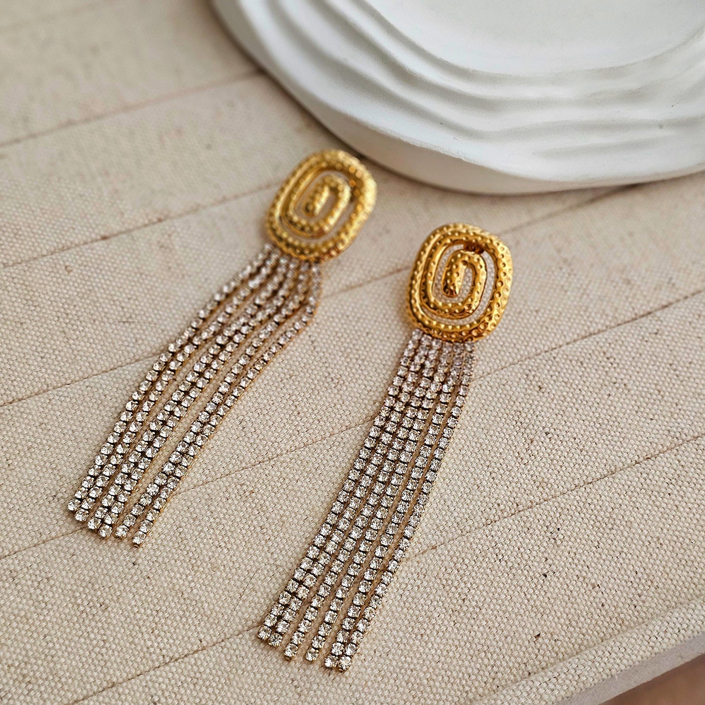 Daisy Dangle Zircon Earrings-4 taahirajewellery