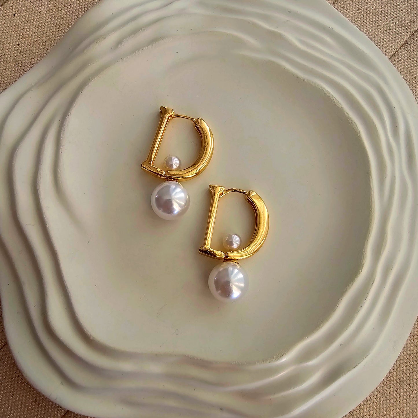 Dee Pearl Earrings-3 taahirajewellery
