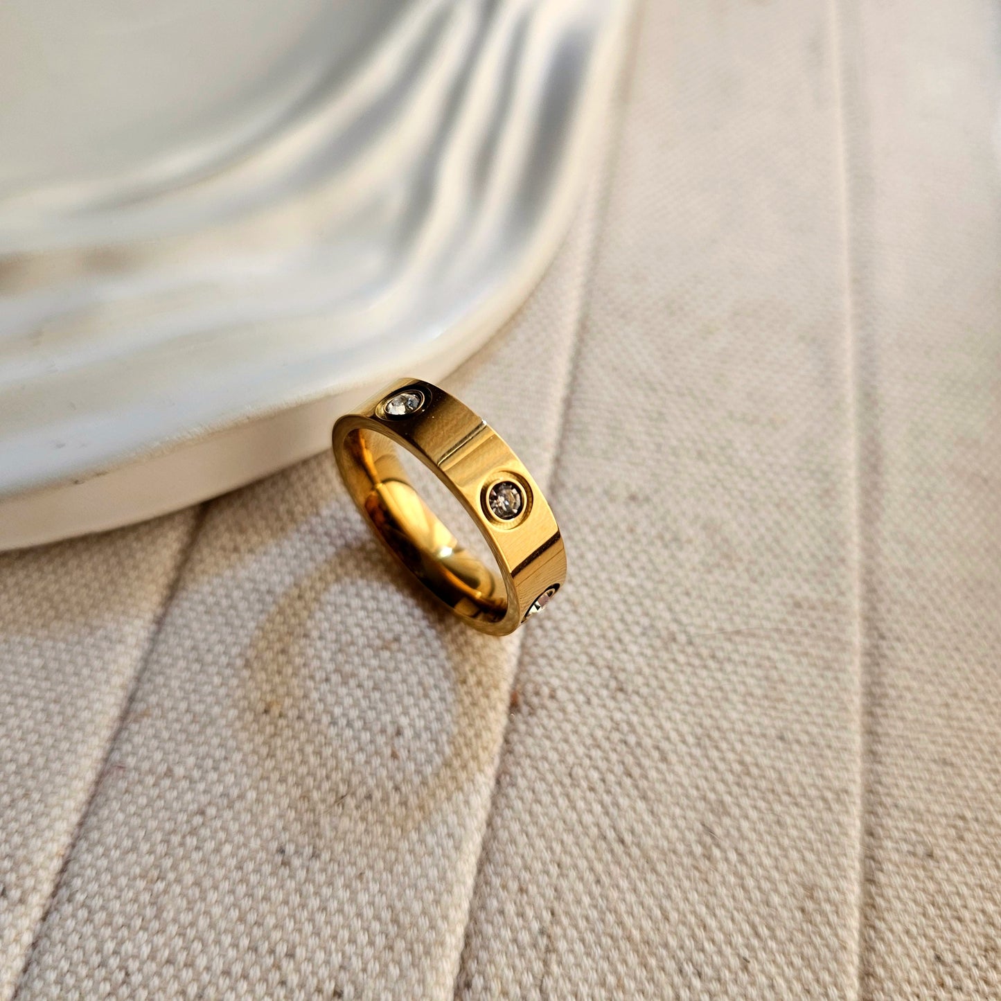 Luxury Band Ring-3 taahirajewellery