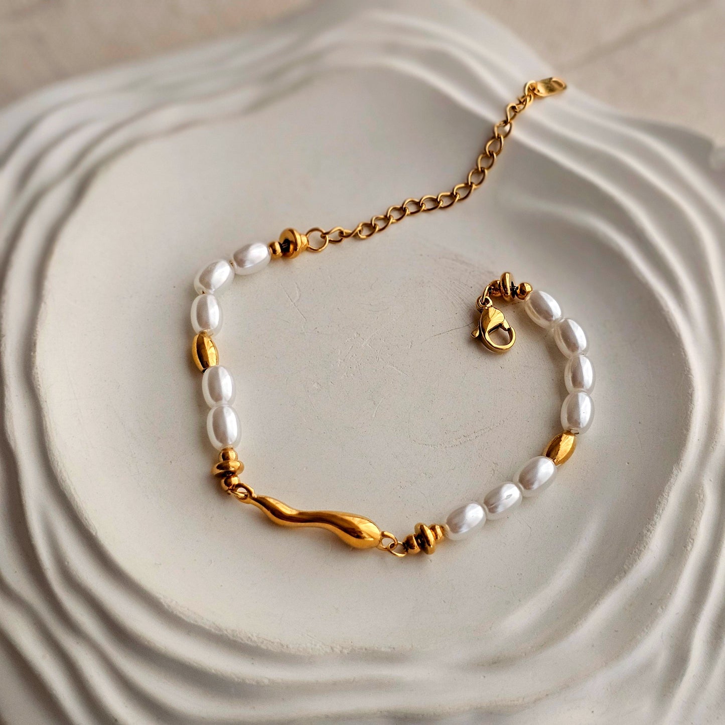 Emma Pearl Chain Bracelet-2 taahirajewellery