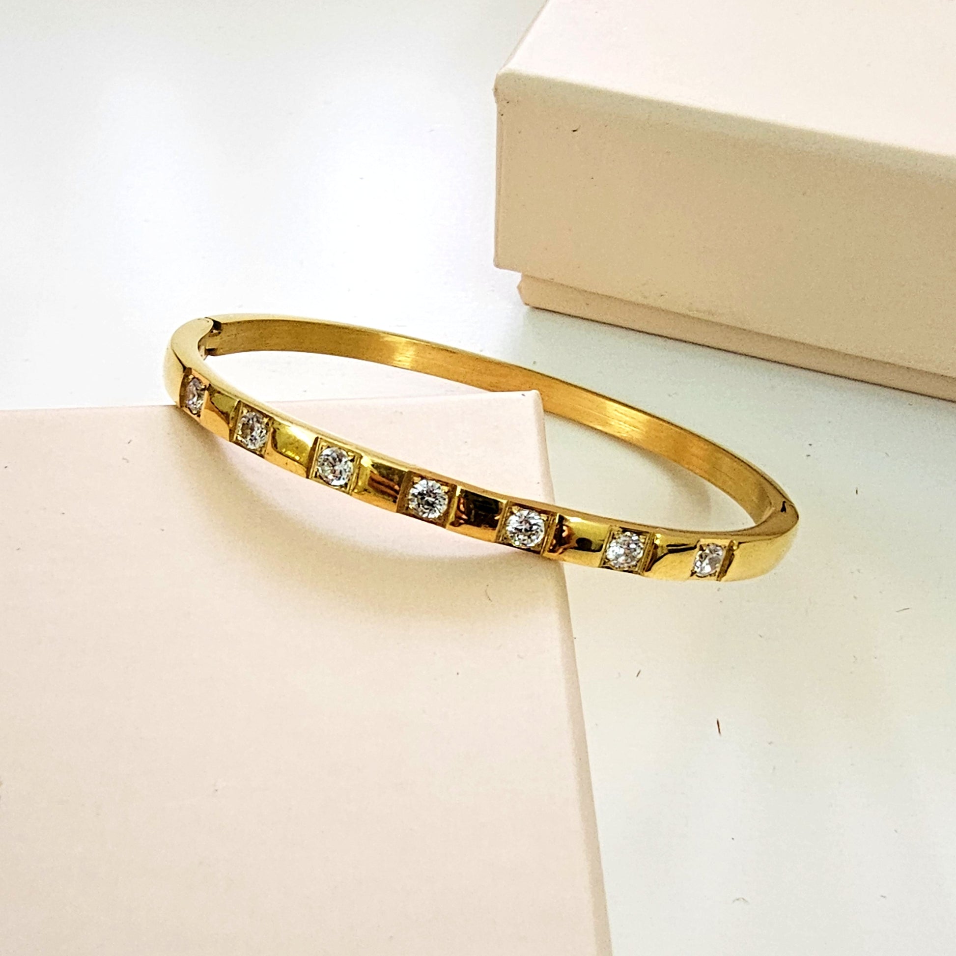 Zircon Clasp Bangle Bracelet-1  taahirajewellery