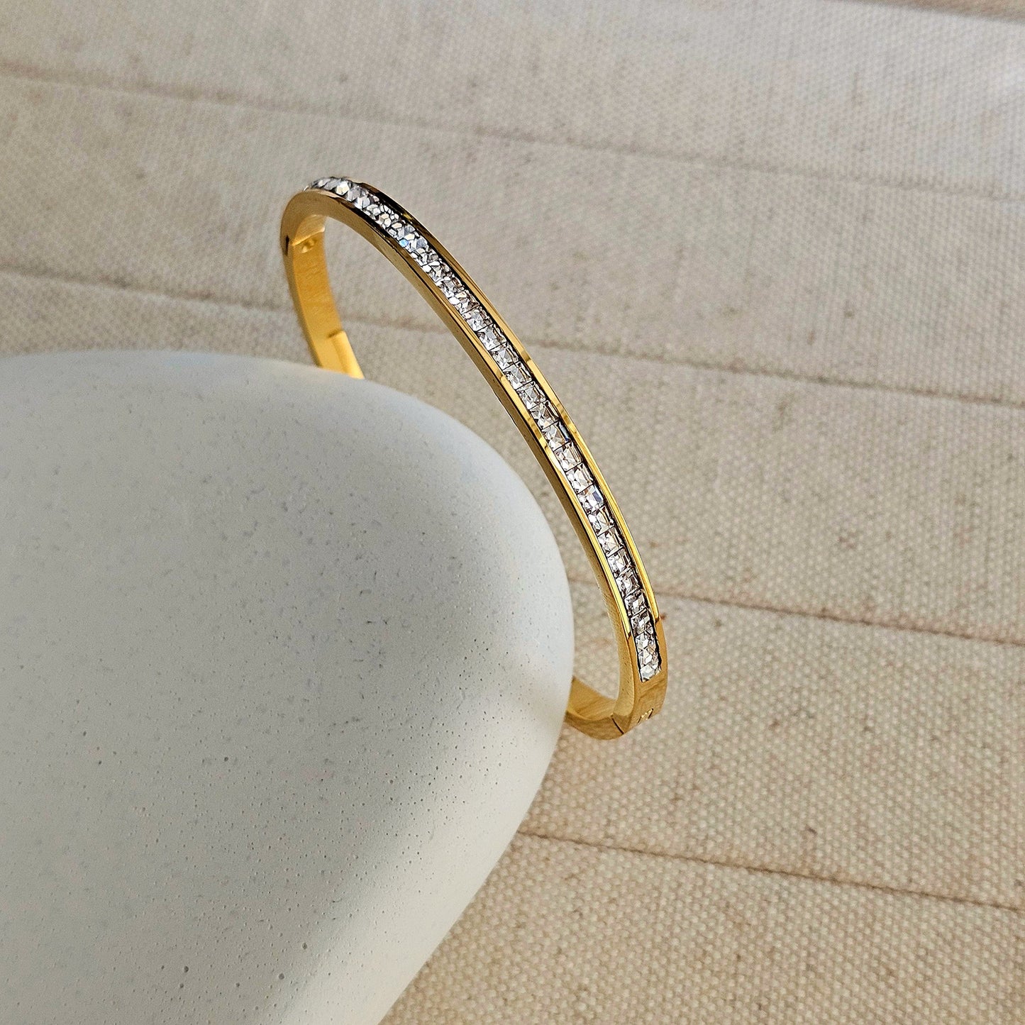 Zircon Inlaid Bracelet-2  taahirajewellery