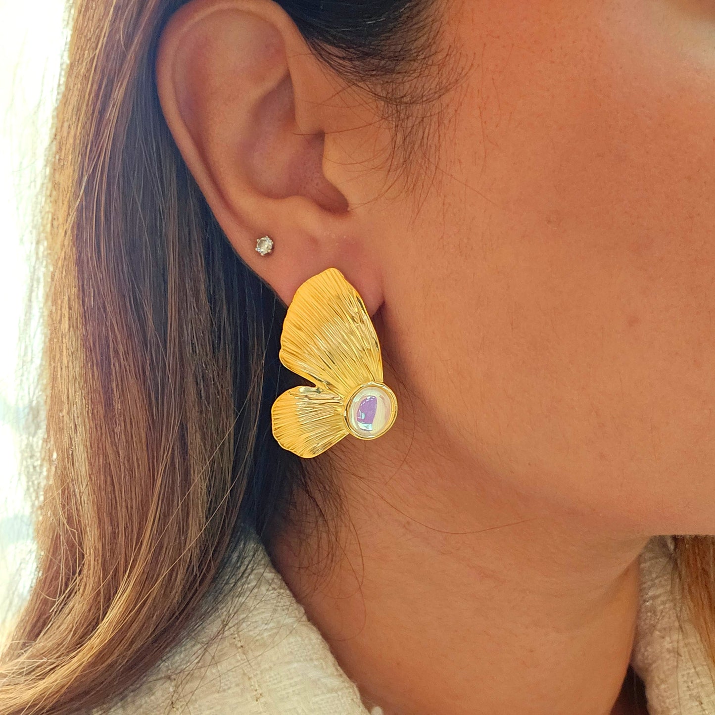18k Gold Plated Butterfly Pearl Earrings-2  taahirajewellery