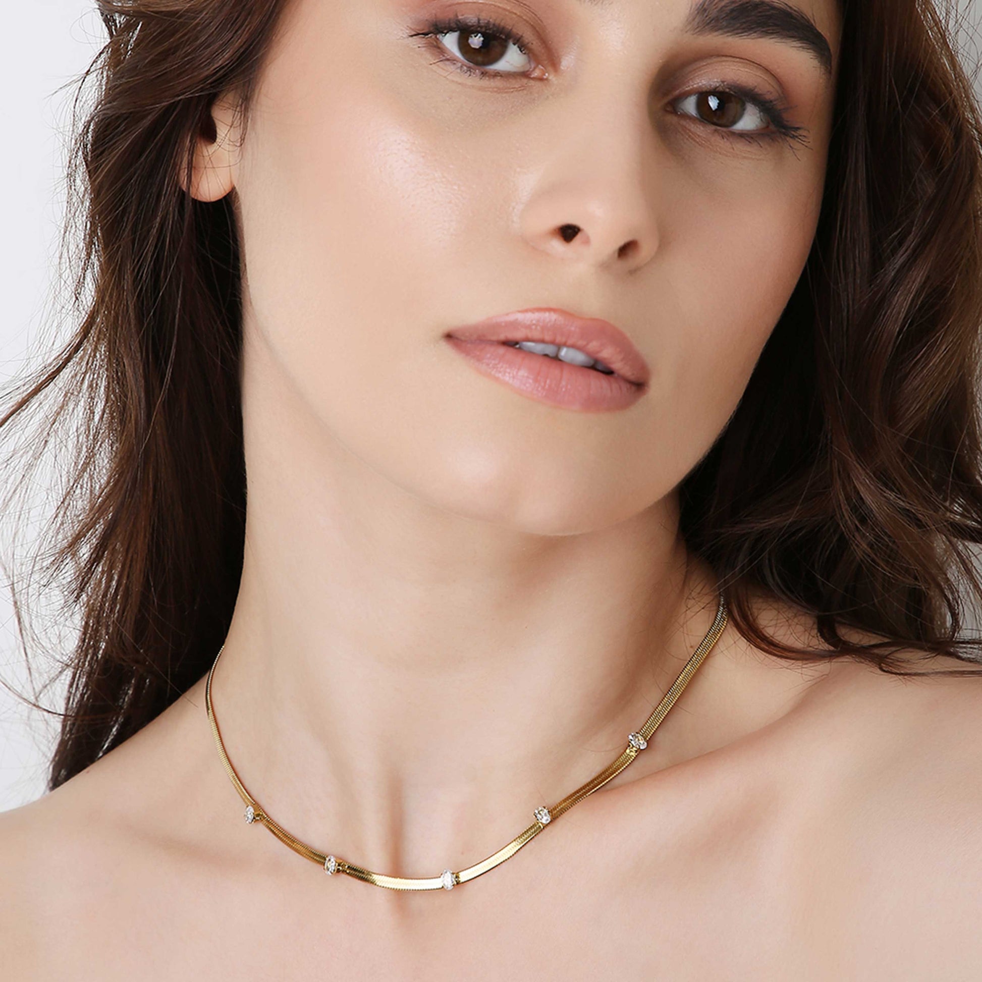 Snake Chain Studded Zircon Necklace