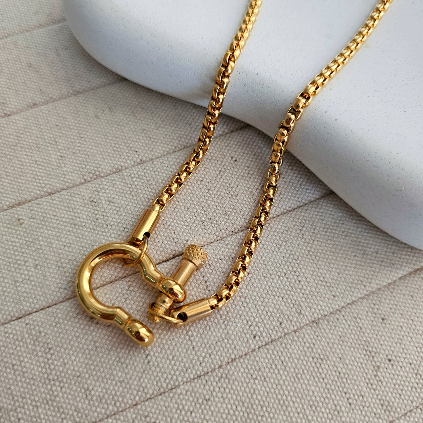 Mahi Round Chain Lock Necklace-3  taahirajewellery