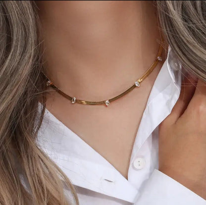 Snake Chain Studded Zircon Necklace-5  taahirajewellery