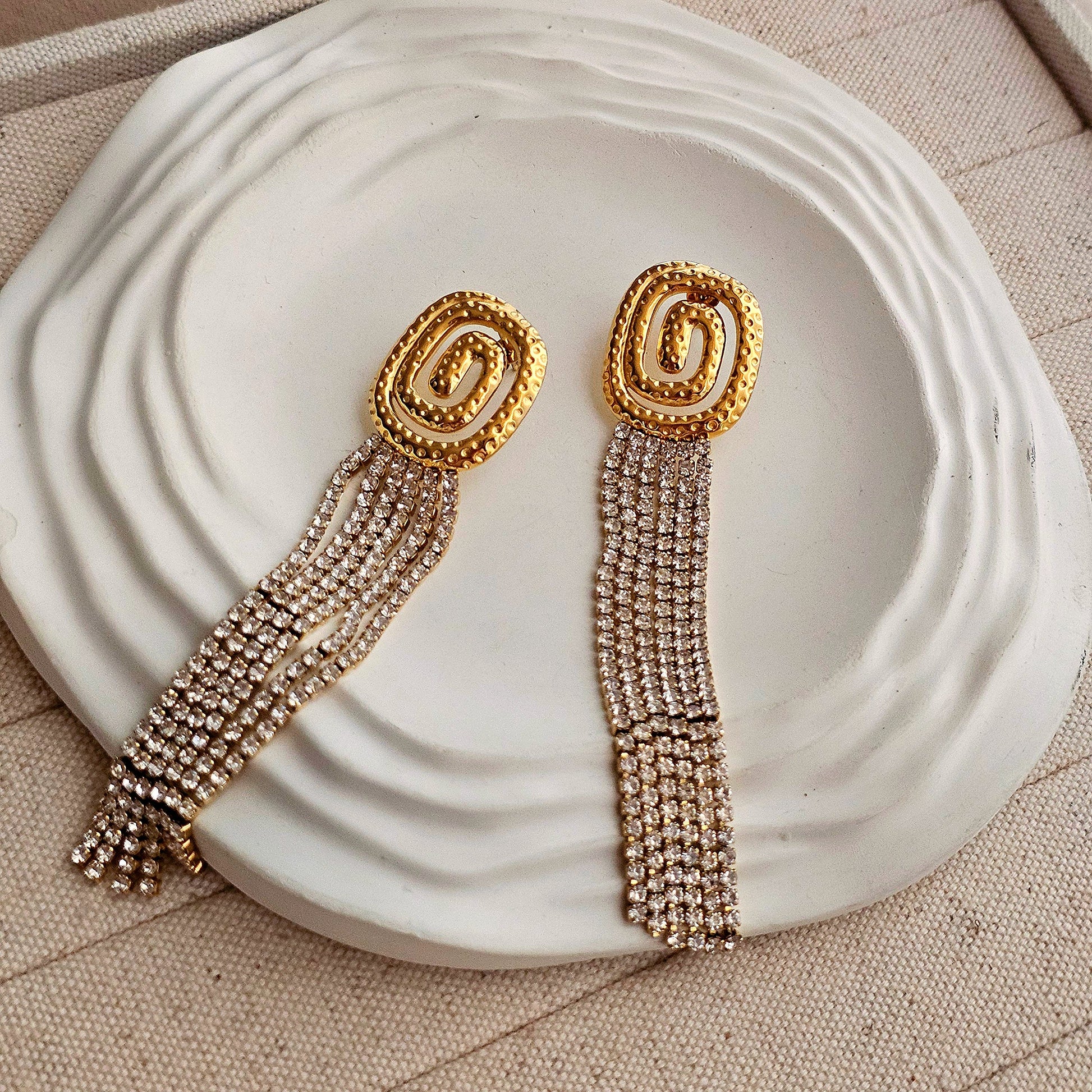 Daisy Dangle Zircon Earrings-1  taahirajewellery