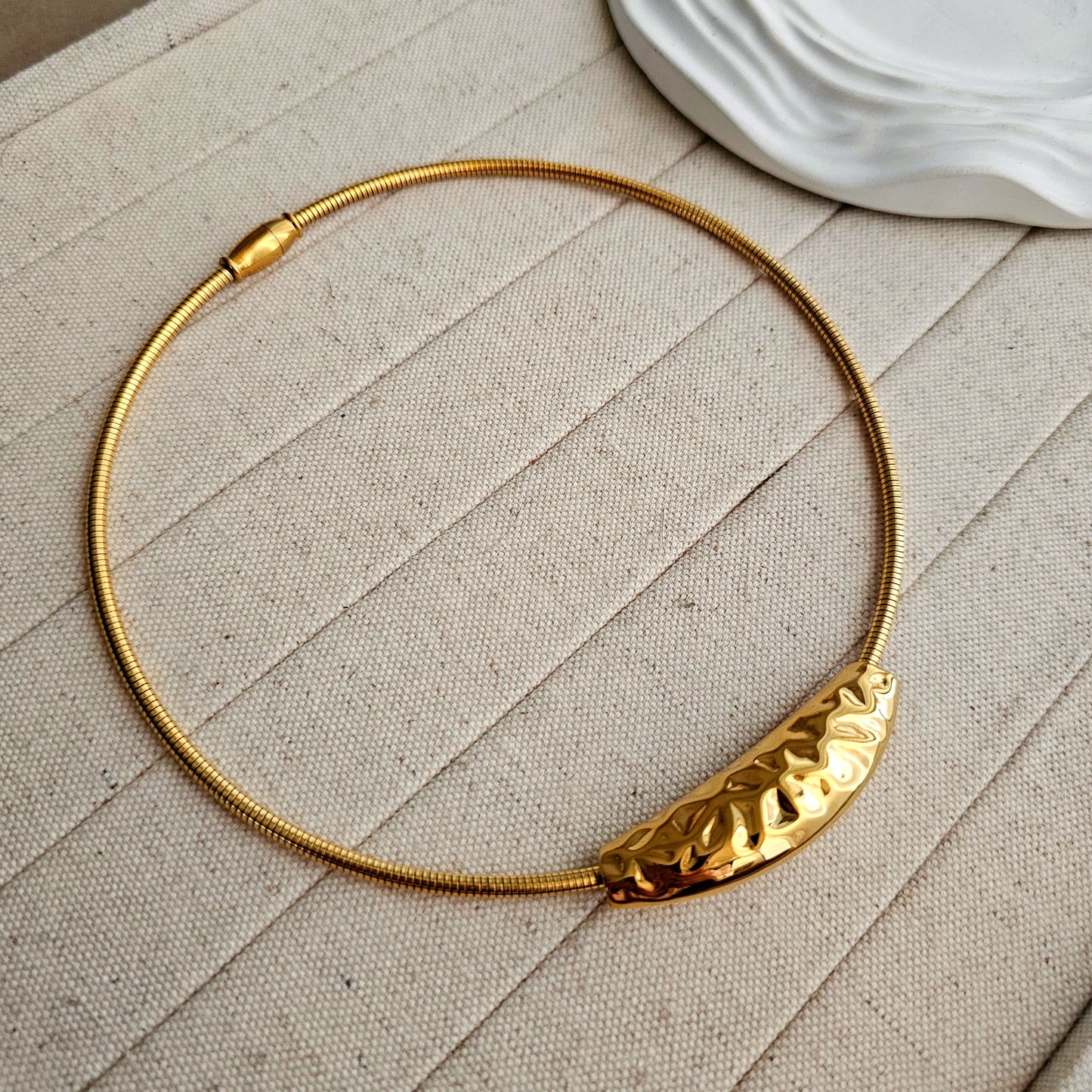 Skylar Choker Necklace-3  taahirajewellery