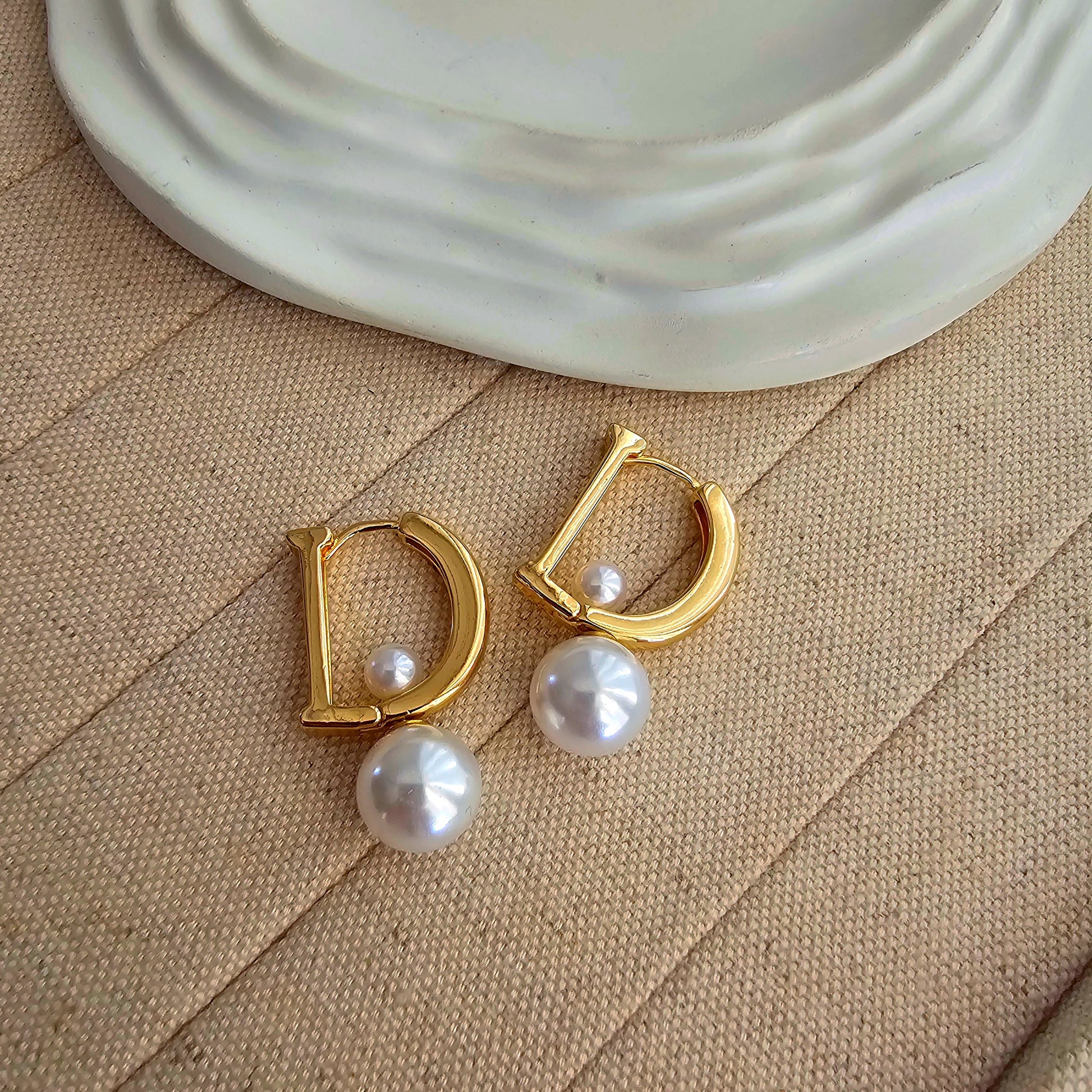 Dee Pearl Earrings-1  taahirajewellery