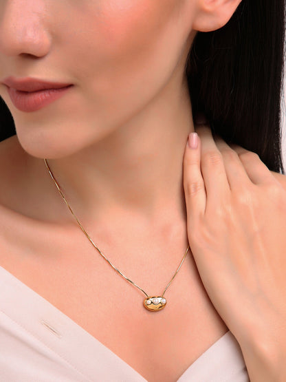 Bambi Pearl Necklace