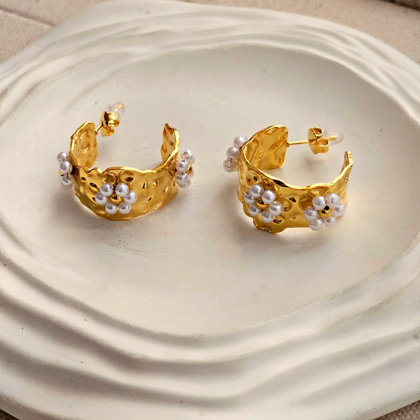 Teo Pearl Hoop Earrings-4  taahirajewellery