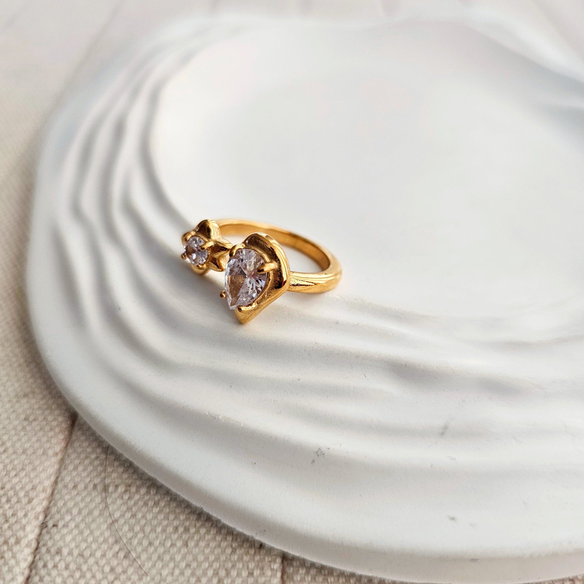 Melody Zircon Ring-3  taahirajewellery