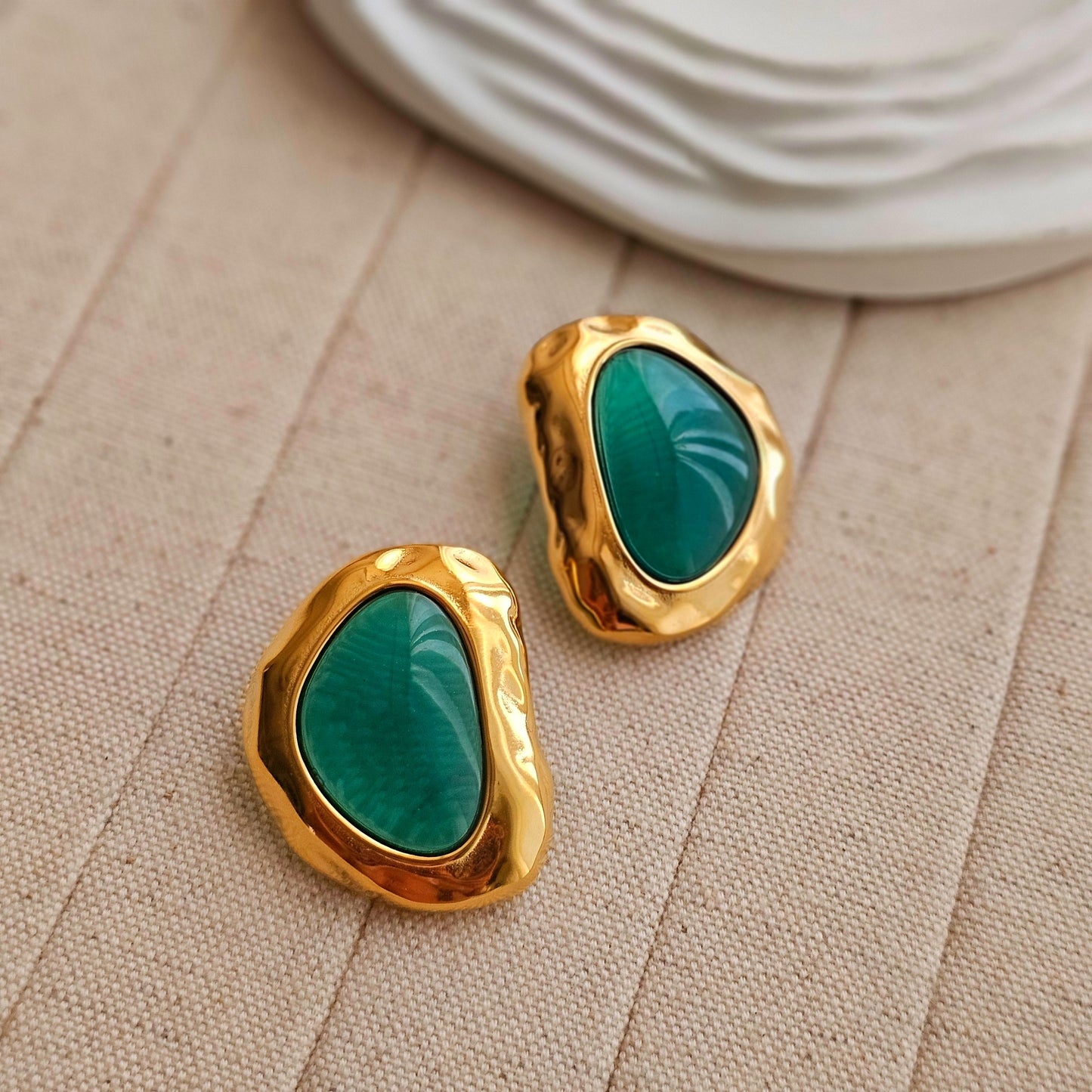 Paris Emerald Stone Earrings-3  taahirajewellery