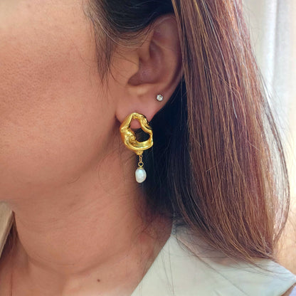 Rhea Pearl Earrings-3  taahirajewellery