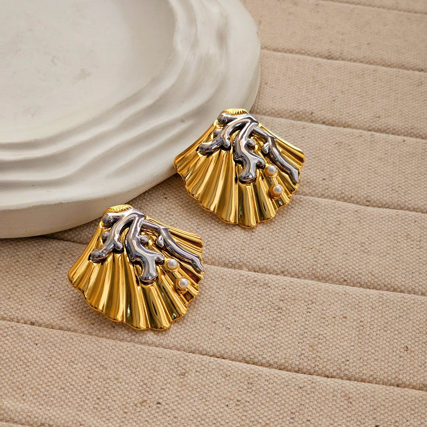 Shell Silver Gold Earrings-1  taahirajewellery