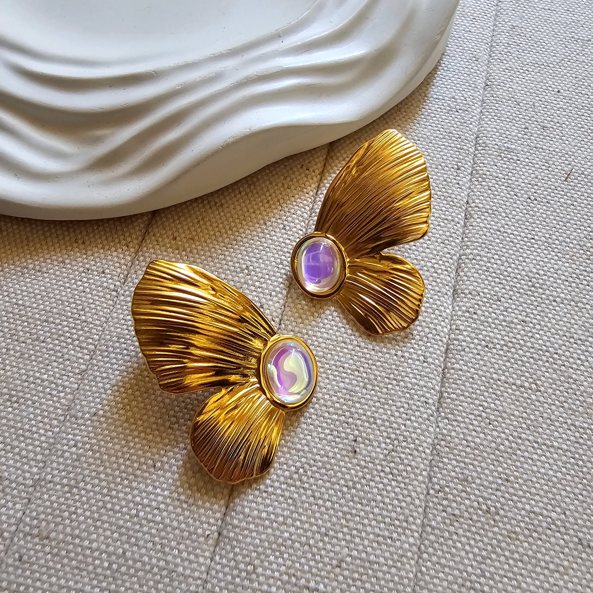 18k Gold Plated Butterfly Pearl Earrings-1  taahirajewellery