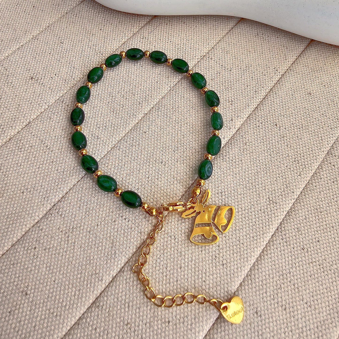 Christmas Green Bead Bracelet-2  taahirajewellery