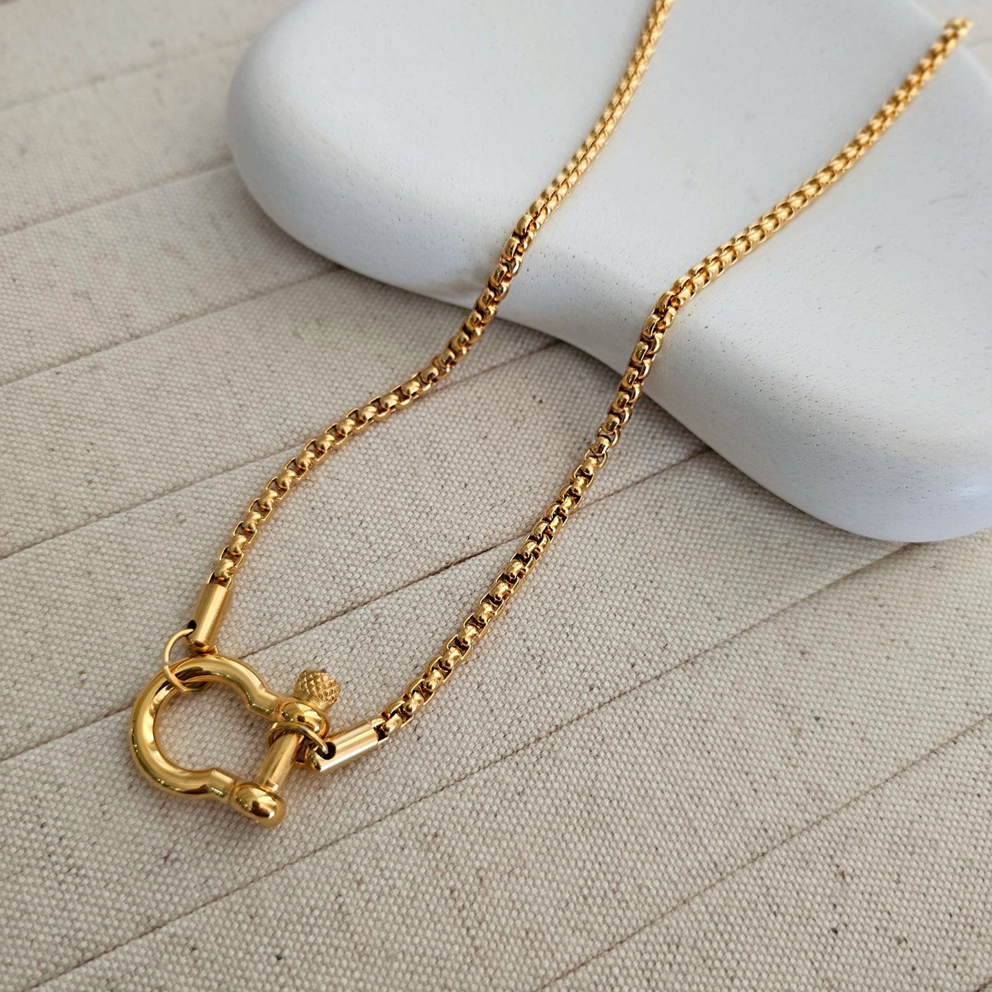 Mahi Round Chain Lock Necklace-1  taahirajewellery