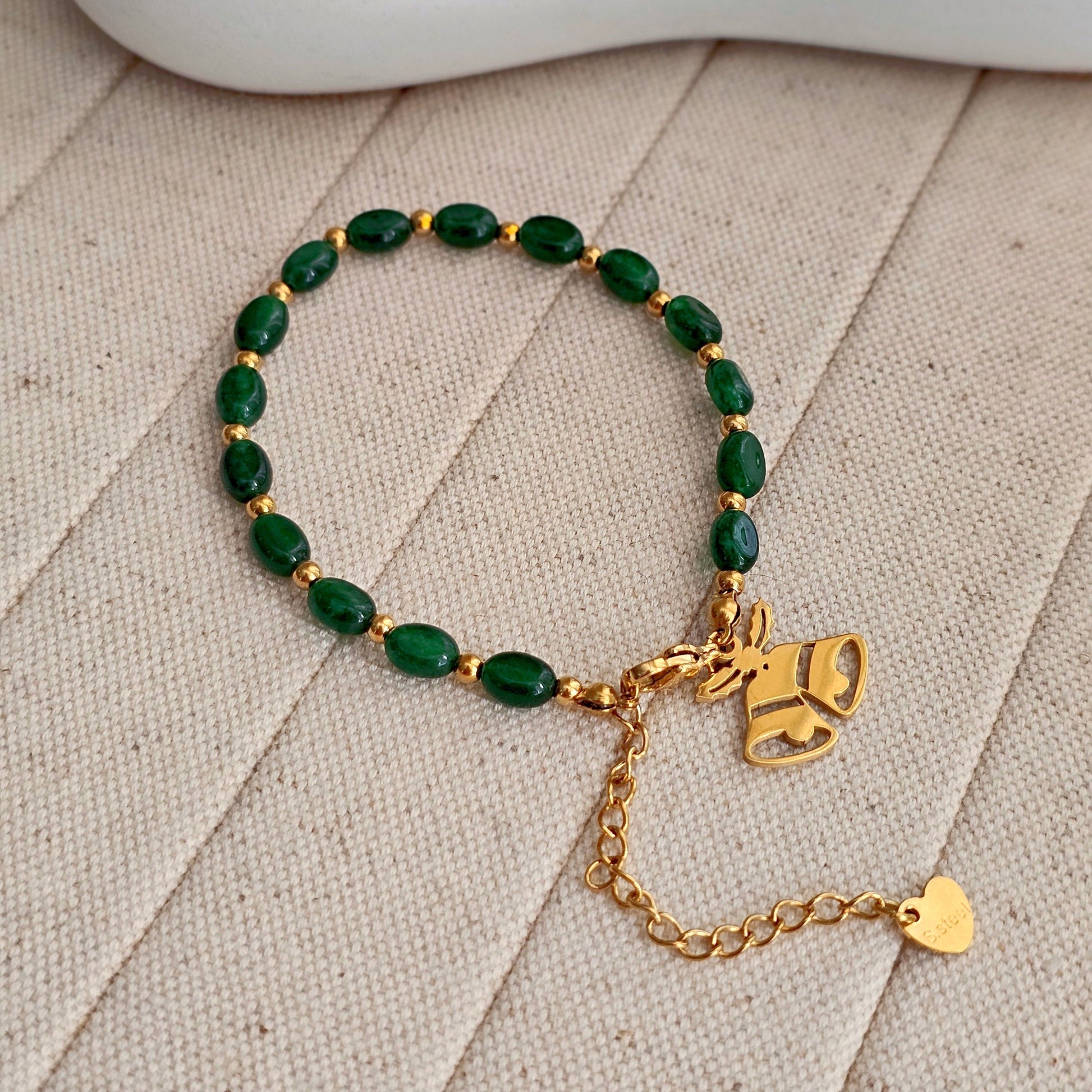 Christmas Green Bead Bracelet-1  taahirajewellery